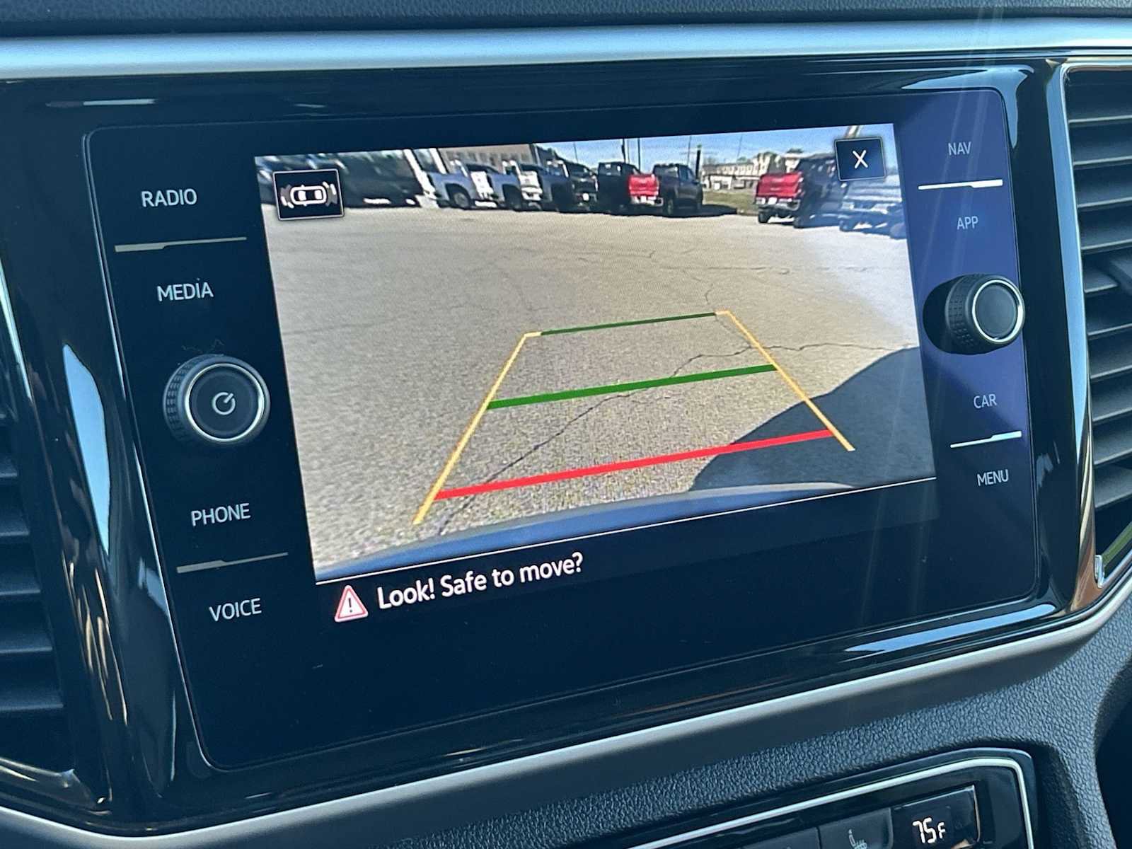 Used 2021 Volkswagen Atlas SEL Premium image 14