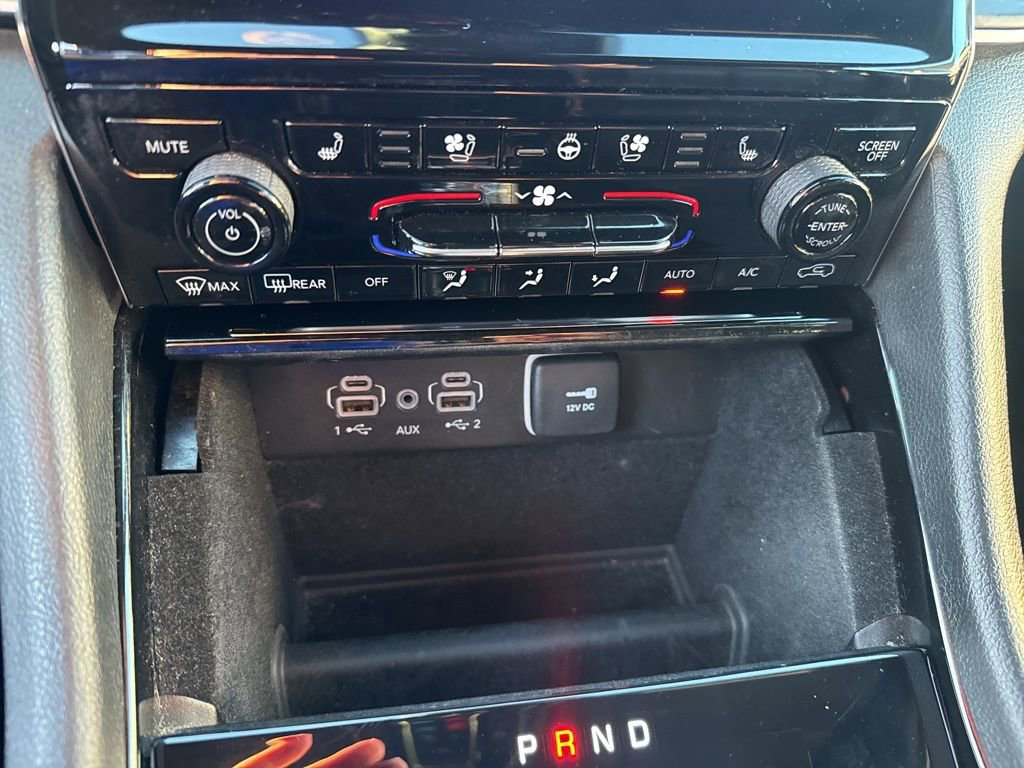 Used 2022 Jeep Grand Cherokee Overland image 24