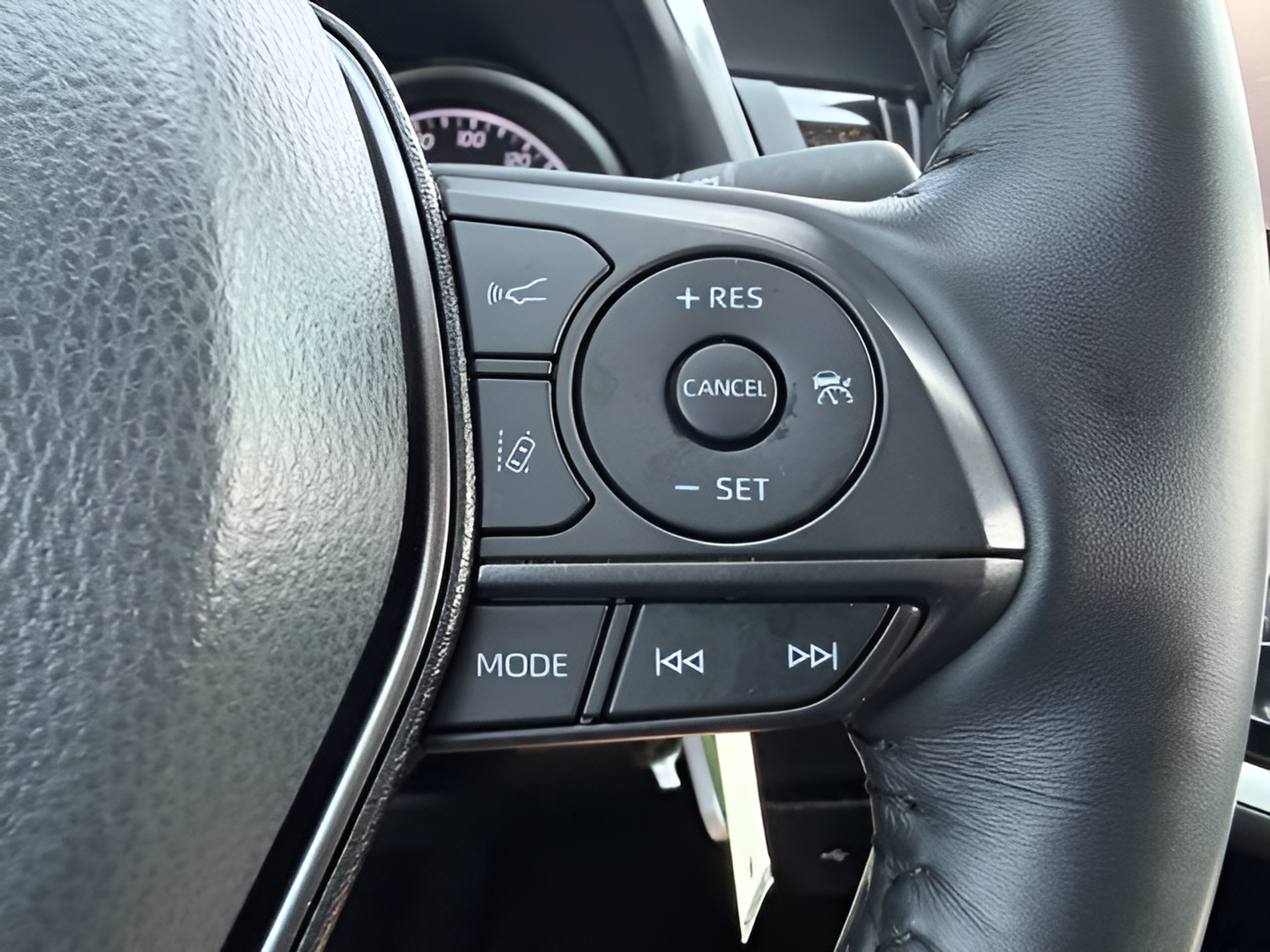 Used 2024 Toyota Camry SE FWD image 14