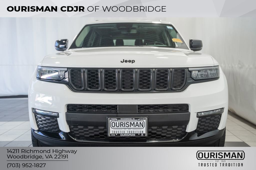 Certified 2022 Jeep Grand Cherokee L Limited w/ Black Appearance Package AWD/4WD image 2