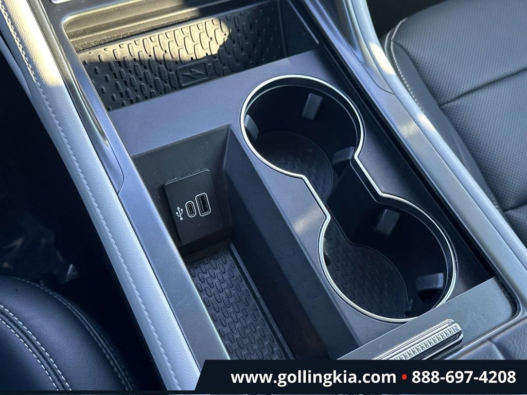 Used 2024 Lincoln Nautilus Premier image 25