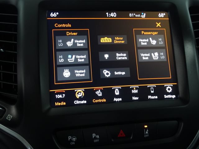 Certified 2023 Jeep Cherokee Altitude Lux w/ Lux Elite Package AWD/4WD image 15