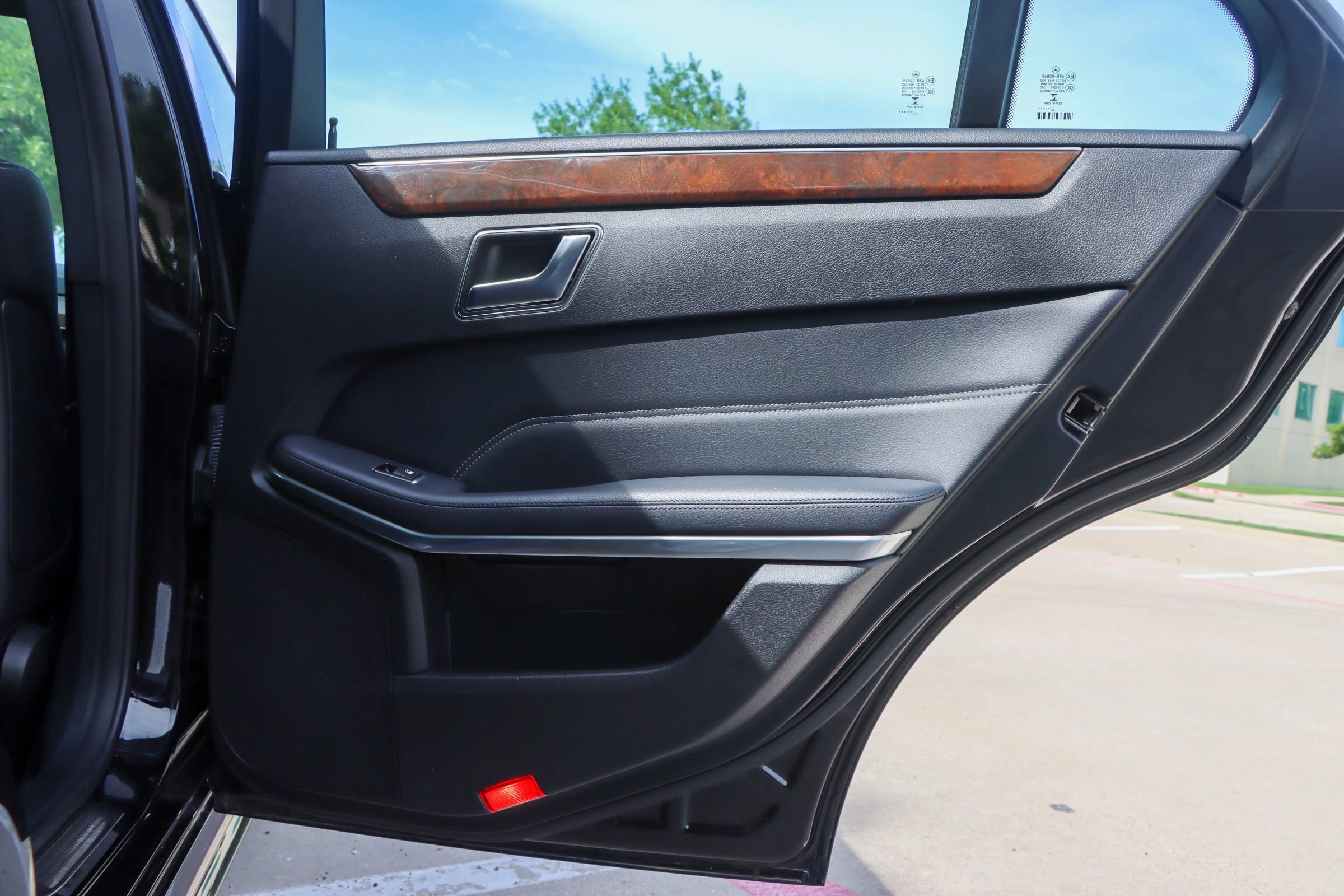 Used 2015 Mercedes-Benz E 350 4MATIC Sedan w/ Premium 1 Package image 11