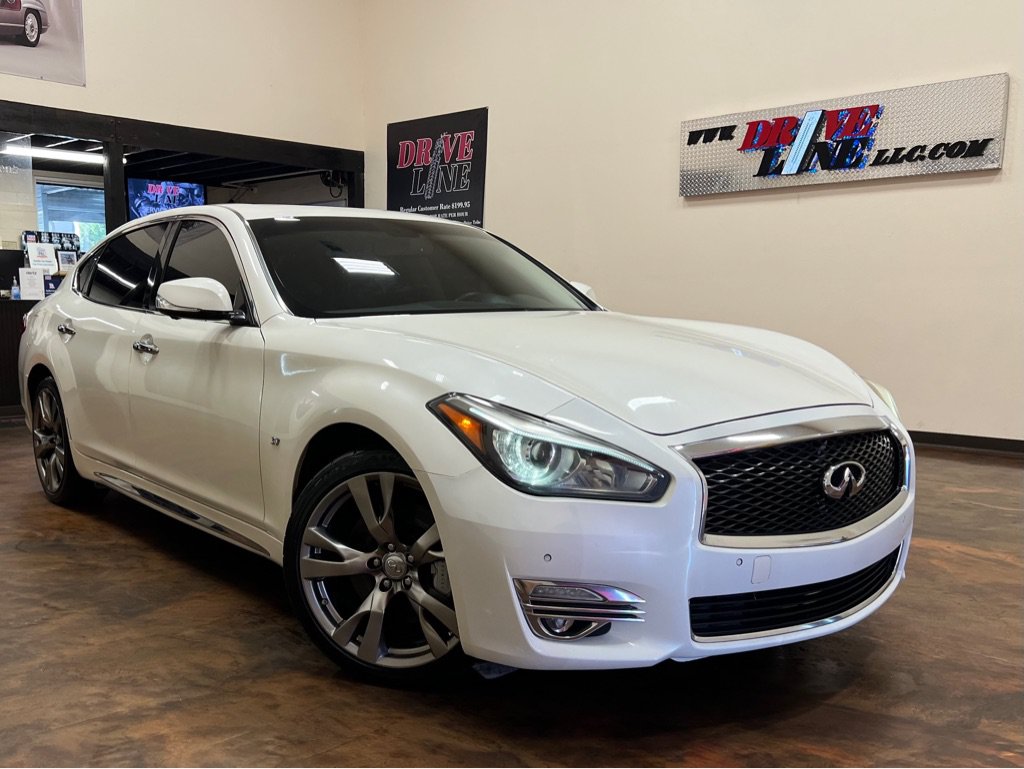 Used 2018 INFINITI Q70 L 3.7 RWD image 1