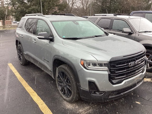 Used 2023 GMC Acadia SLT w/ Elevation Edition image 3