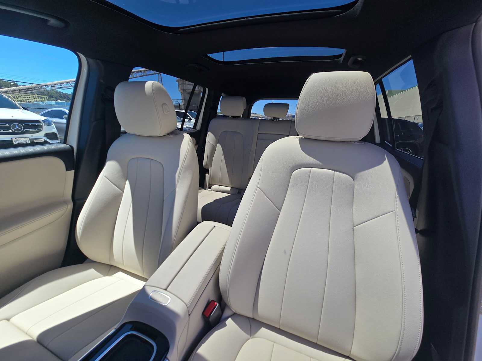 New 2026 Mercedes-Benz GLB 250 4MATIC image 21