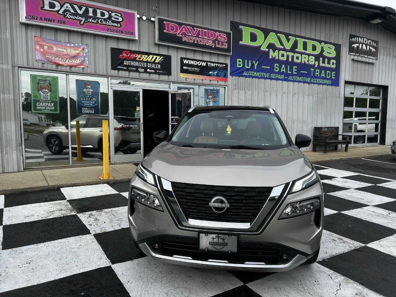 Used 2022 Nissan Rogue Platinum w/ Head-Up Display Package FWD image 4