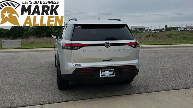 Used 2025 Nissan Pathfinder SV FWD image 7