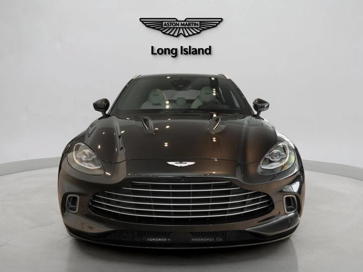 Used 2024 Aston Martin DBX AWD/4WD image 2