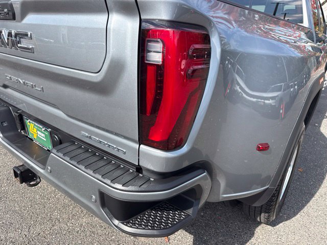 Used 2026 GMC Sierra 3500 Denali Ultimate AWD/4WD image 47