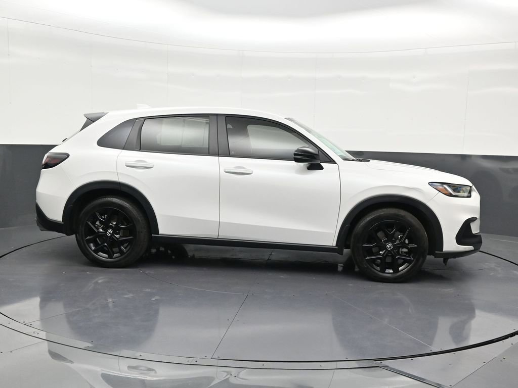 Used 2025 Honda HR-V Sport image 6