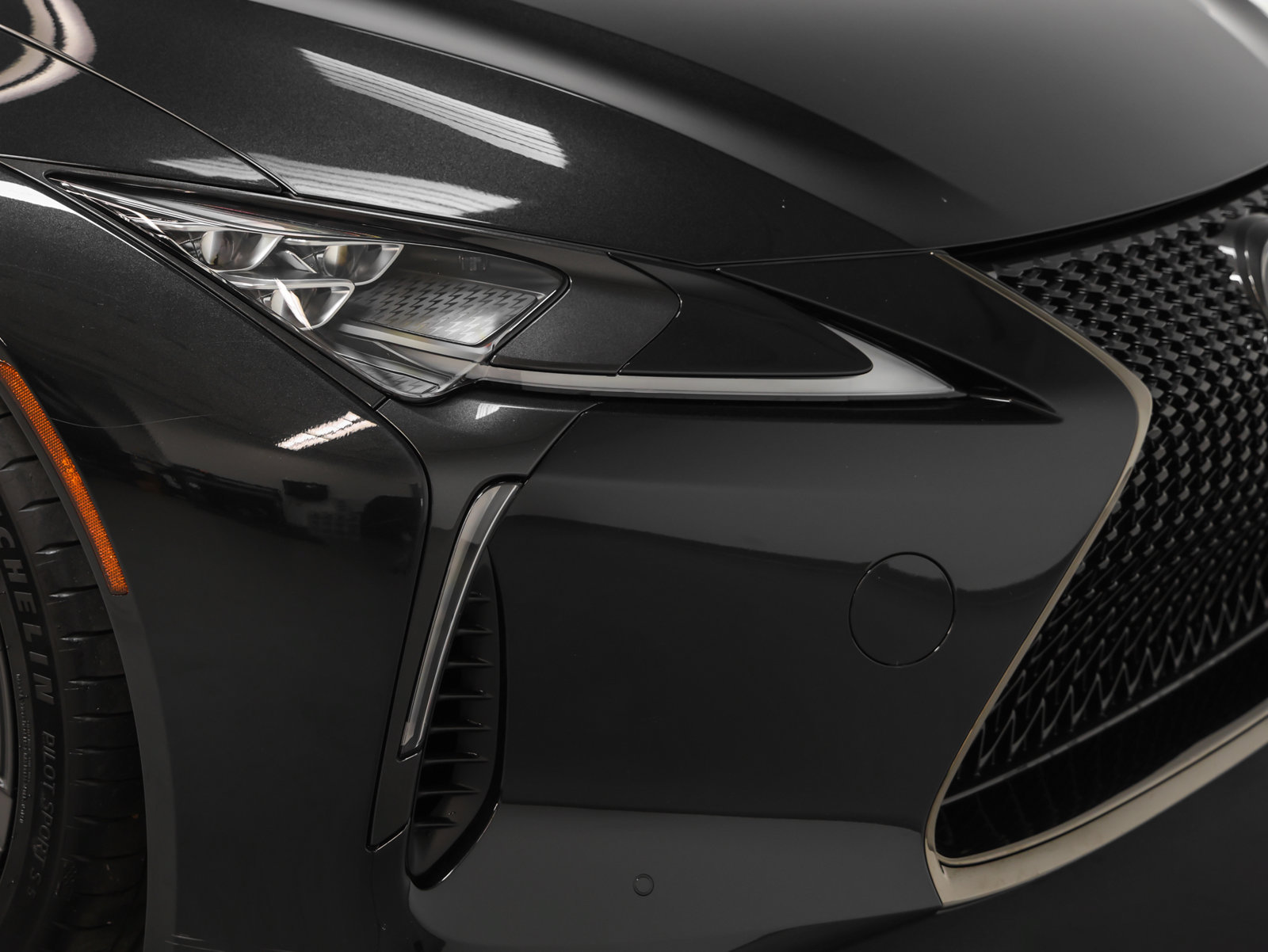 Used 2024 Lexus LC 500 Convertible RWD image 15