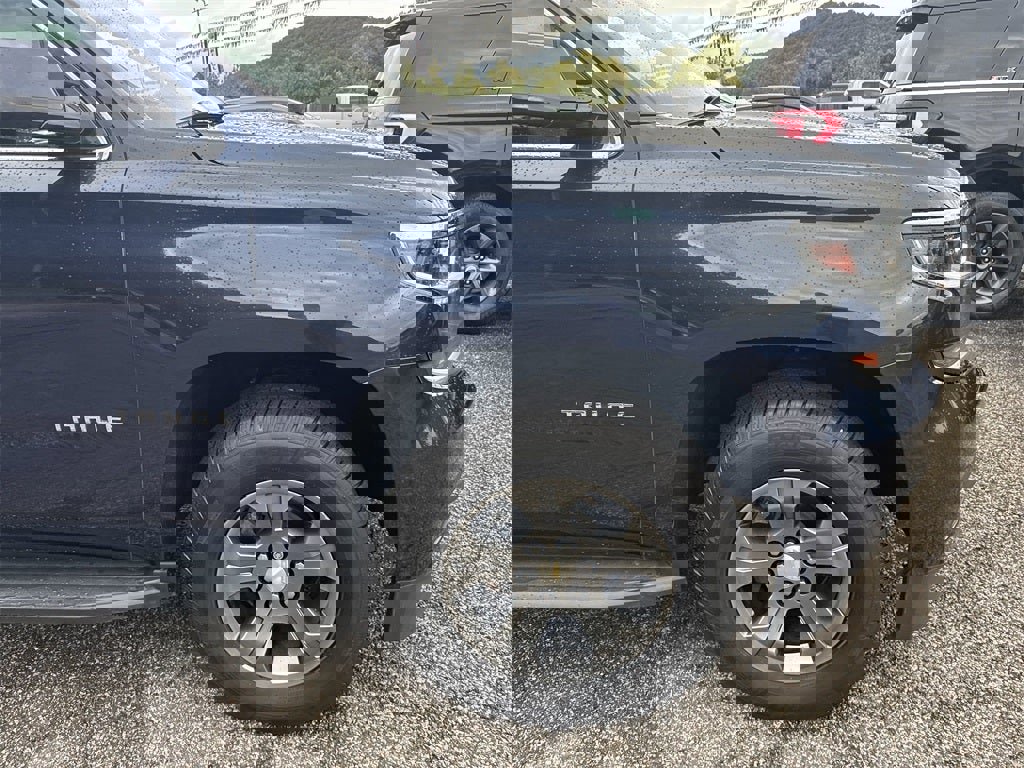 Used 2019 Chevrolet Tahoe LS image 2