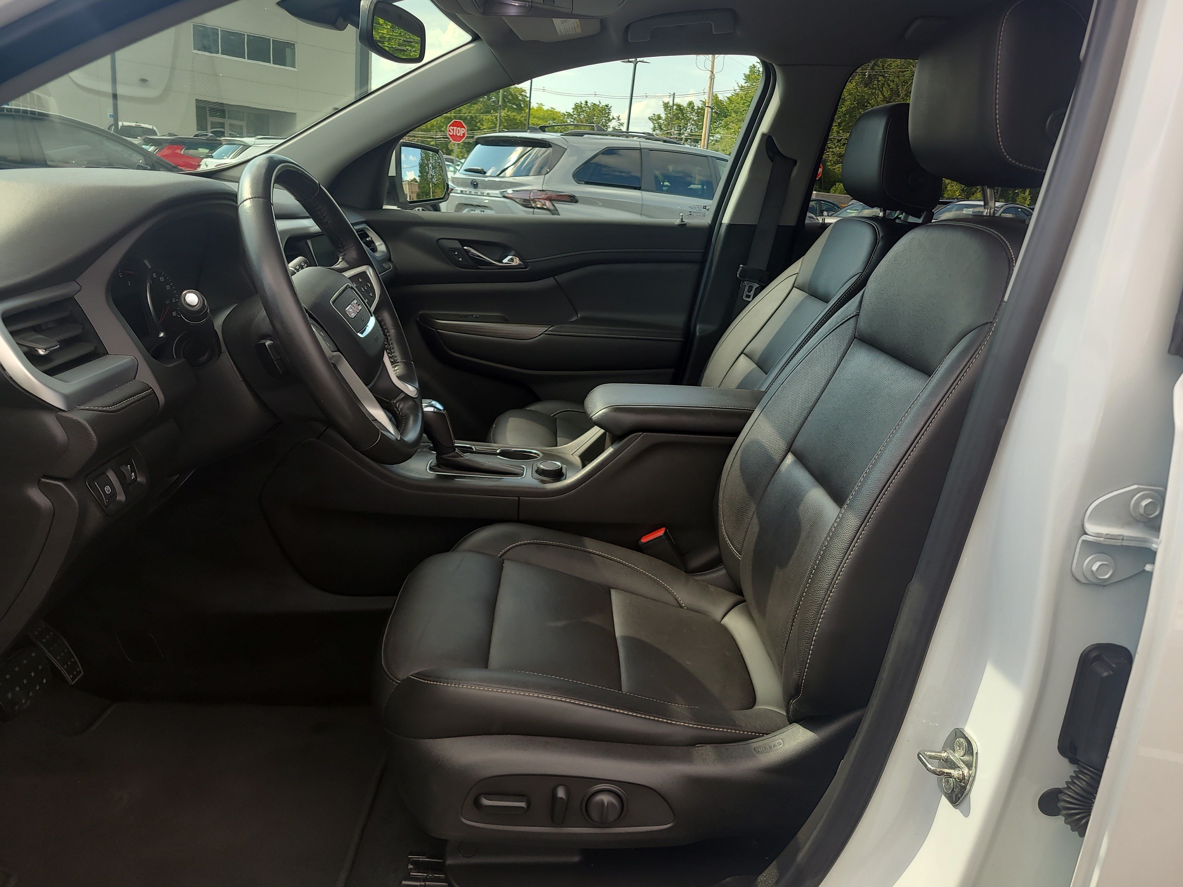 Used 2019 GMC Acadia SLT AWD/4WD image 16