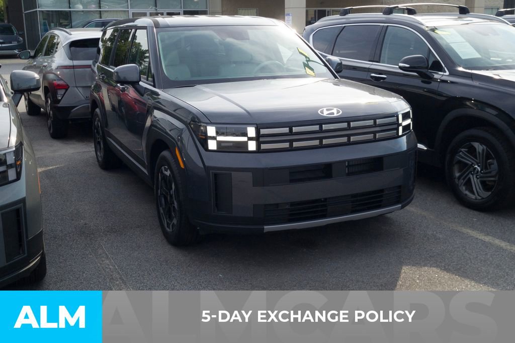 Used 2024 Hyundai Santa Fe SE image 3