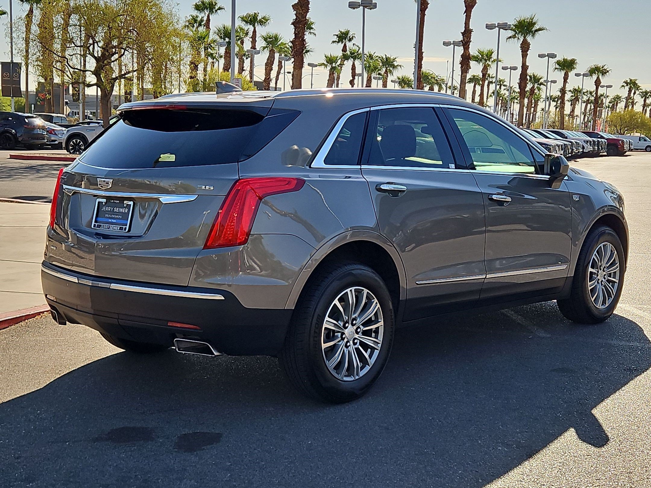 Certified 2018 Cadillac XT5 Luxury AWD/4WD image 5