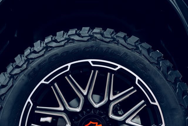 New 2026 Ford F250 Lariat w/ Black Appearance Package image 13