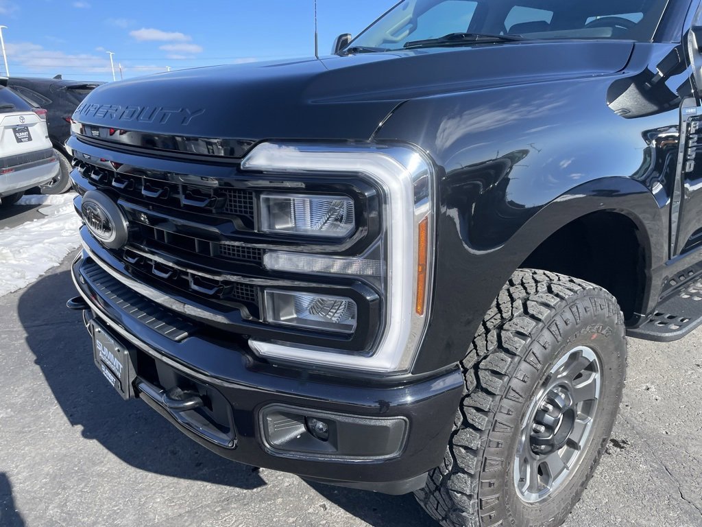 Used 2024 Ford F250 Lariat w/ Tremor Off-Road Package image 38