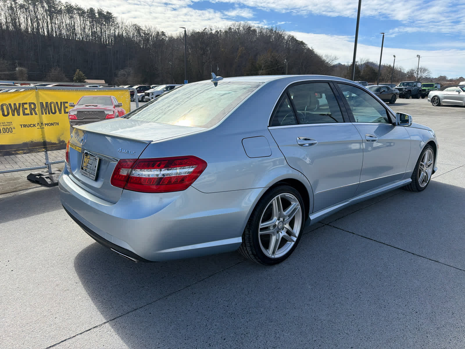 Used 2013 Mercedes-Benz E 350 4MATIC Sedan image 6