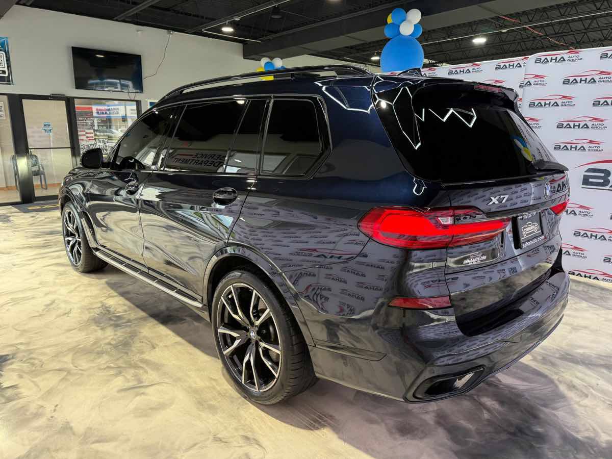 Used 2022 BMW X7 xDrive40i w/ M Sport Package AWD/4WD image 11