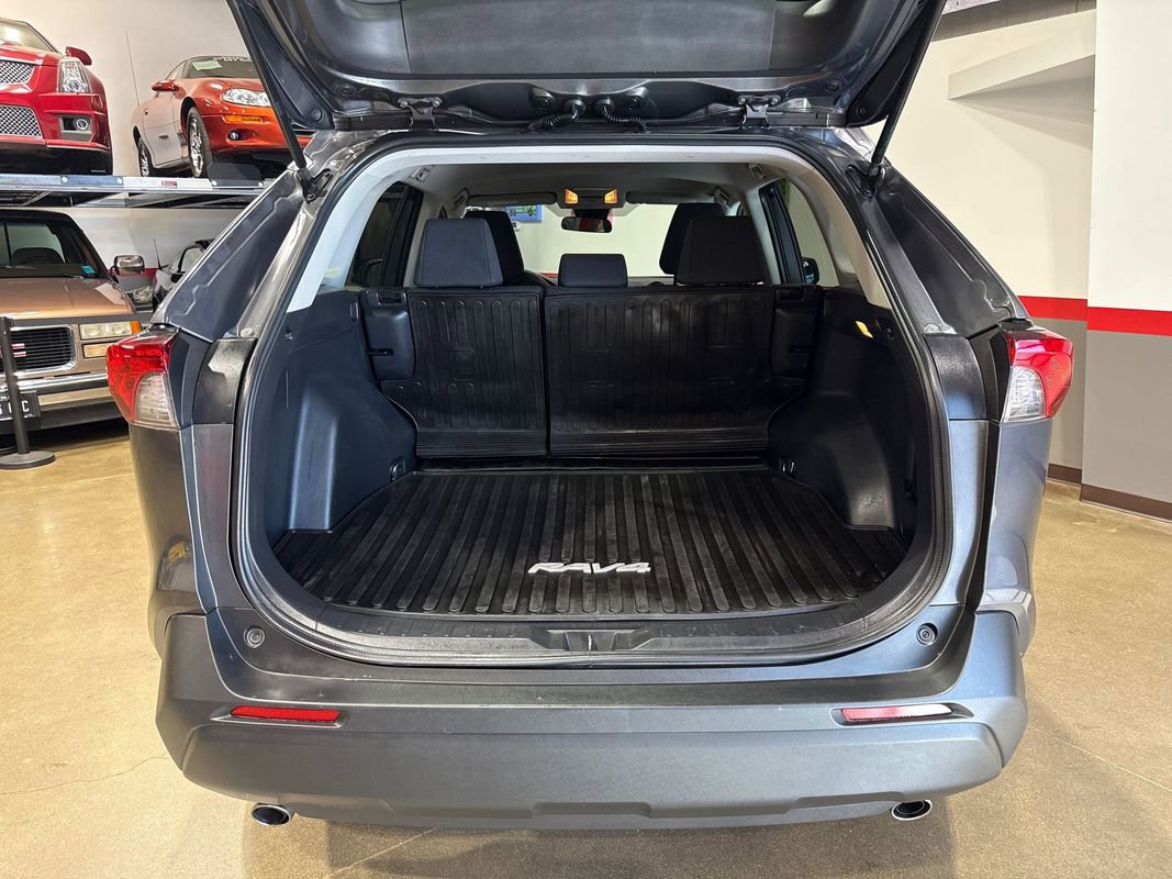Used 2021 Toyota RAV4 LE AWD/4WD image 65