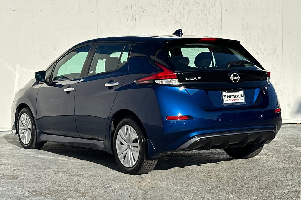Used 2025 Nissan Leaf S FWD image 5