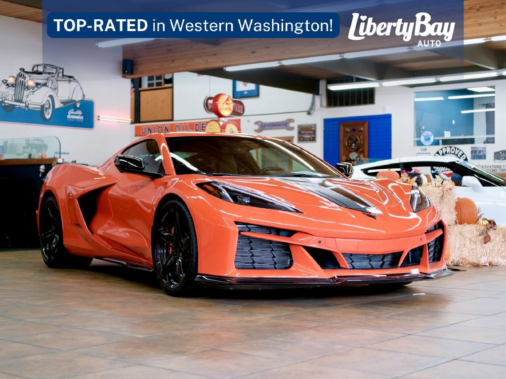 Used 2025 Chevrolet Corvette E-Ray w/ Stealth Interior Trim Package AWD/4WD image 1