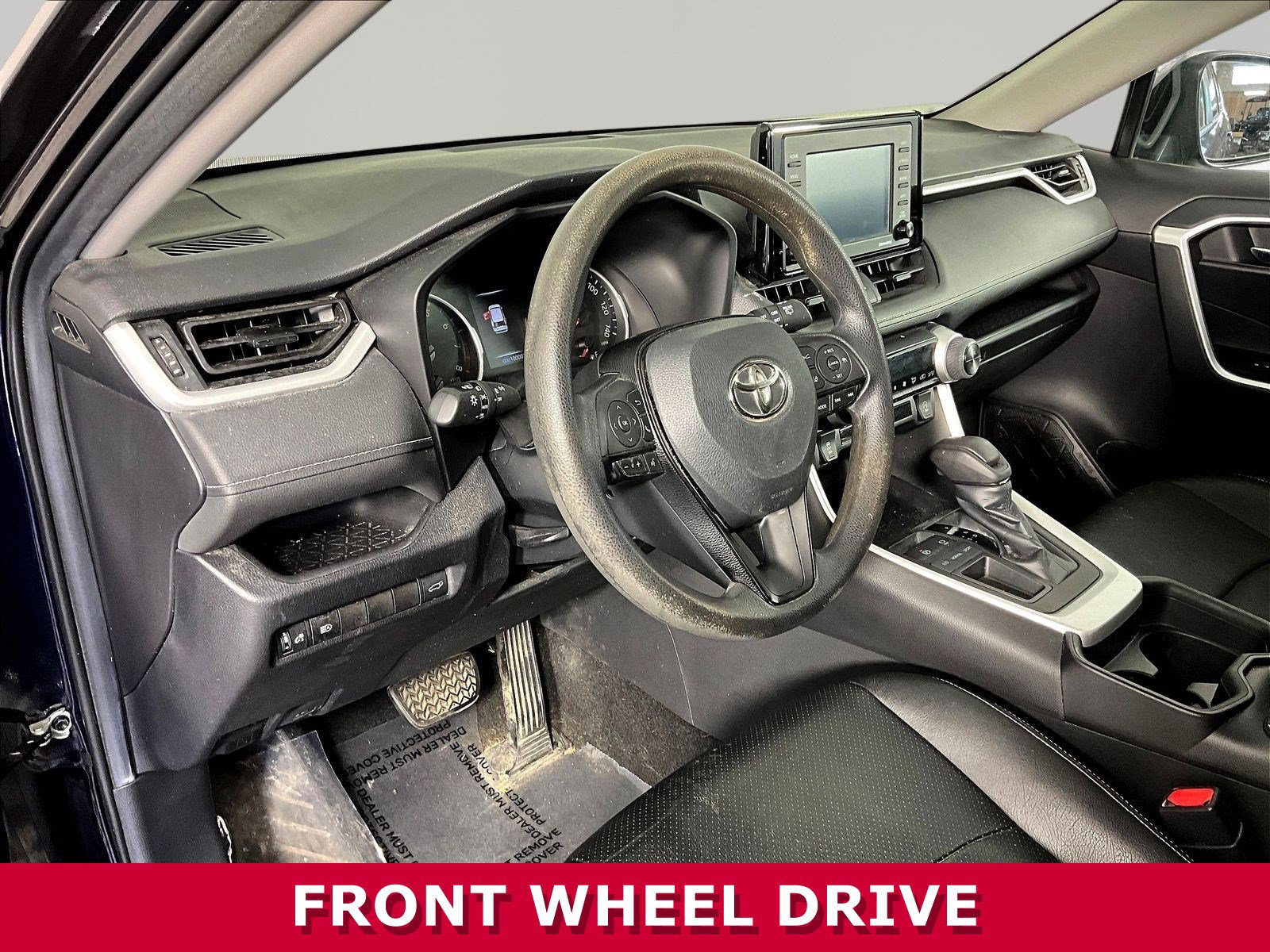 Used 2020 Toyota RAV4 XLE w/ Convenience Package FWD image 13