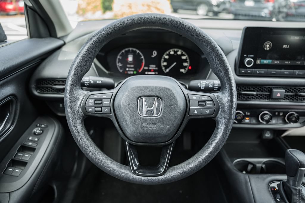 Used 2023 Honda HR-V LX image 27