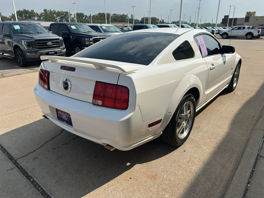 Used 2006 Ford Mustang GT Premium RWD image 9