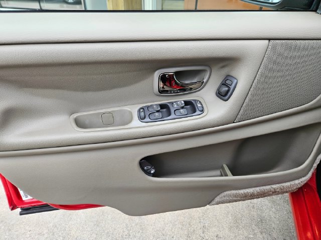 Used 1999 Volvo V70 AWD image 18