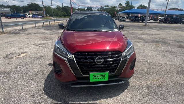 Used 2023 Nissan Kicks SR w/ SR Premium Package FWD image 3