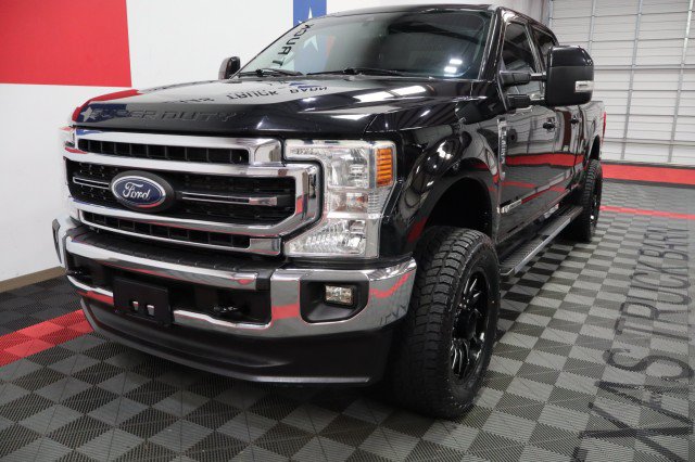 Used 2021 Ford F250 Lariat w/ Lariat Value Package AWD/4WD image 3