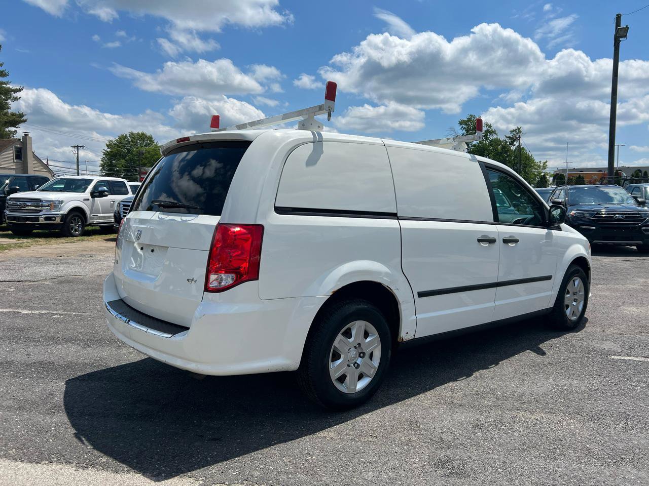 Used 2013 RAM C/V Tradesman w/ UConnect Hands-Free Group FWD image 6
