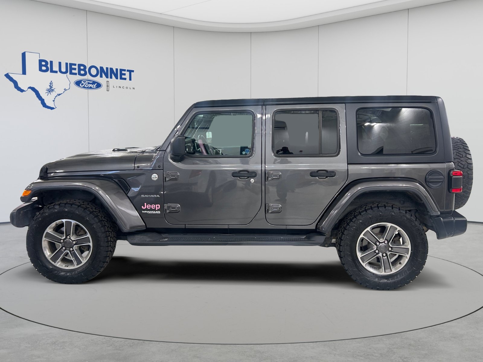 Used 2019 Jeep Wrangler Unlimited Sahara w/ Safety Group AWD/4WD image 8