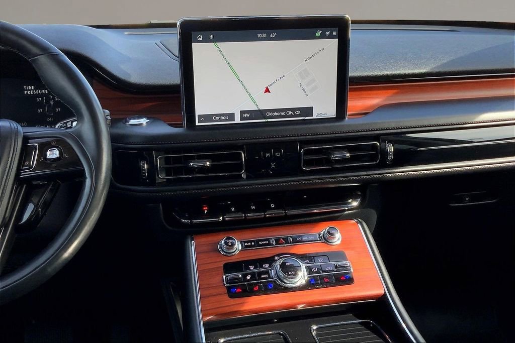 Used 2023 Lincoln Aviator Reserve w/ Equipment Group 201A image 6