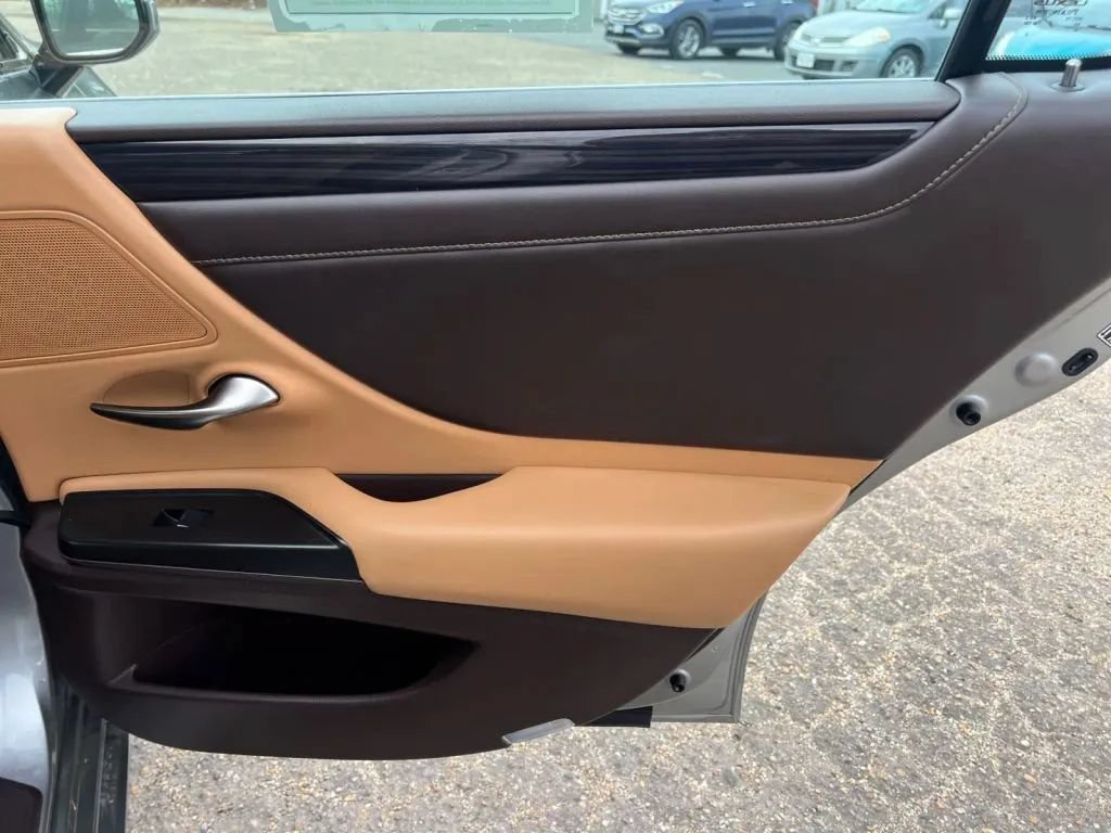 Used 2019 Lexus ES 350 w/ Premium Package FWD image 21