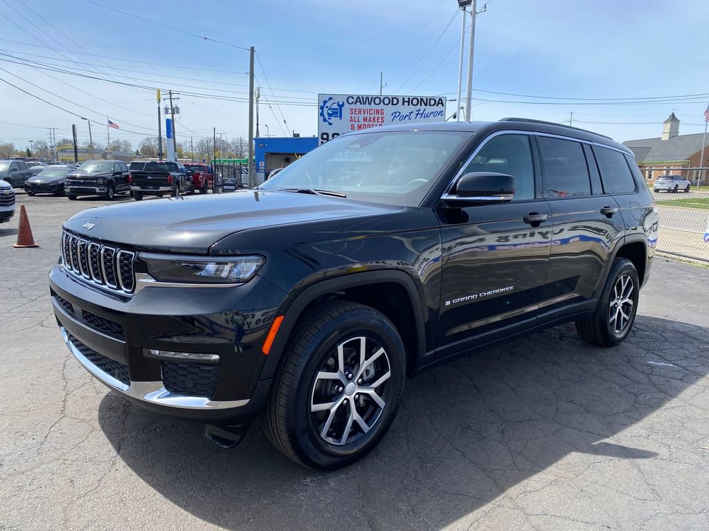 Used 2024 Jeep Grand Cherokee L Limited w/ Luxury Tech Group II AWD/4WD image 7