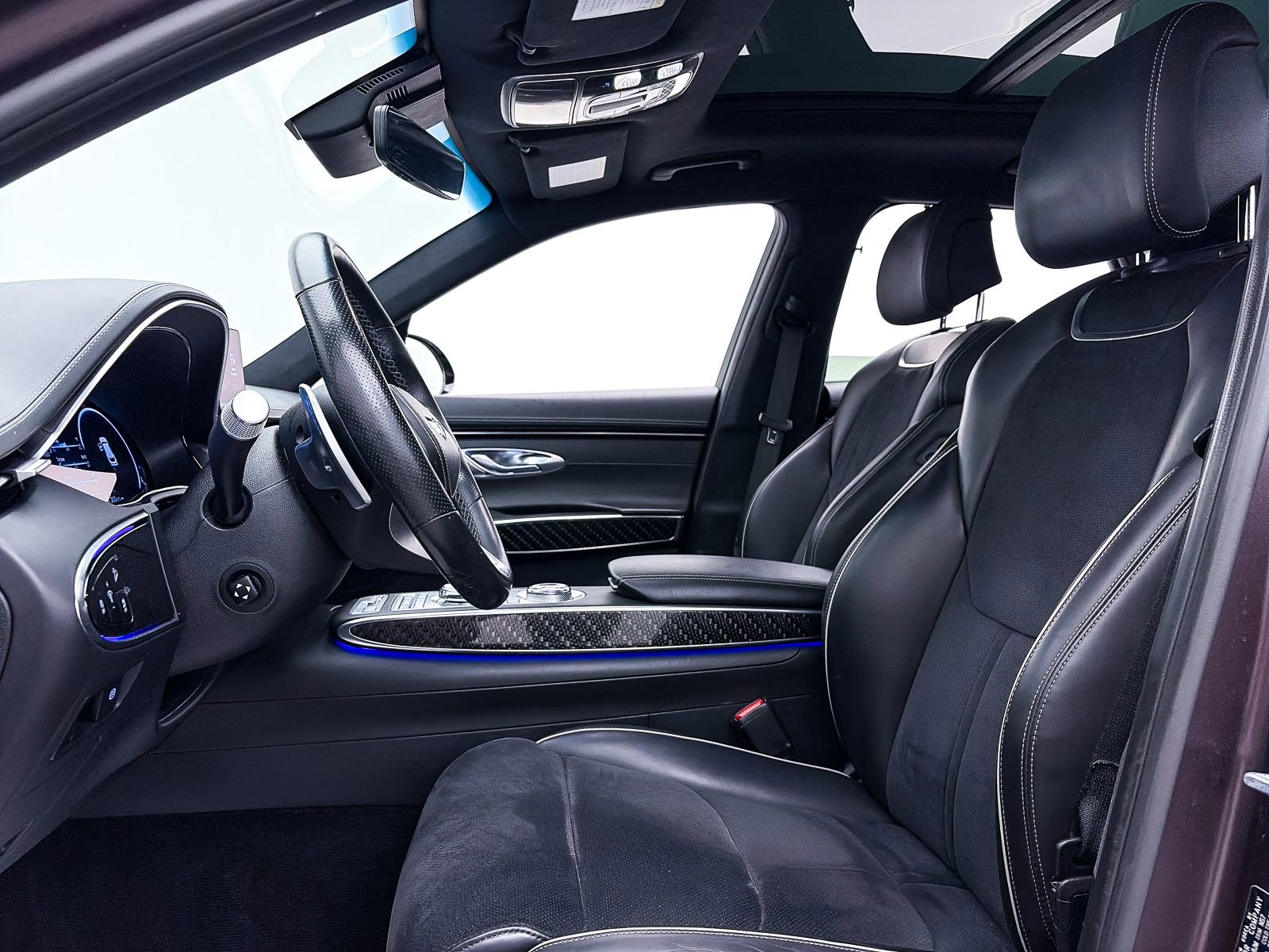 Used 2022 Genesis GV70 3.5T Sport w/ Sport Prestige Package AWD/4WD image 21