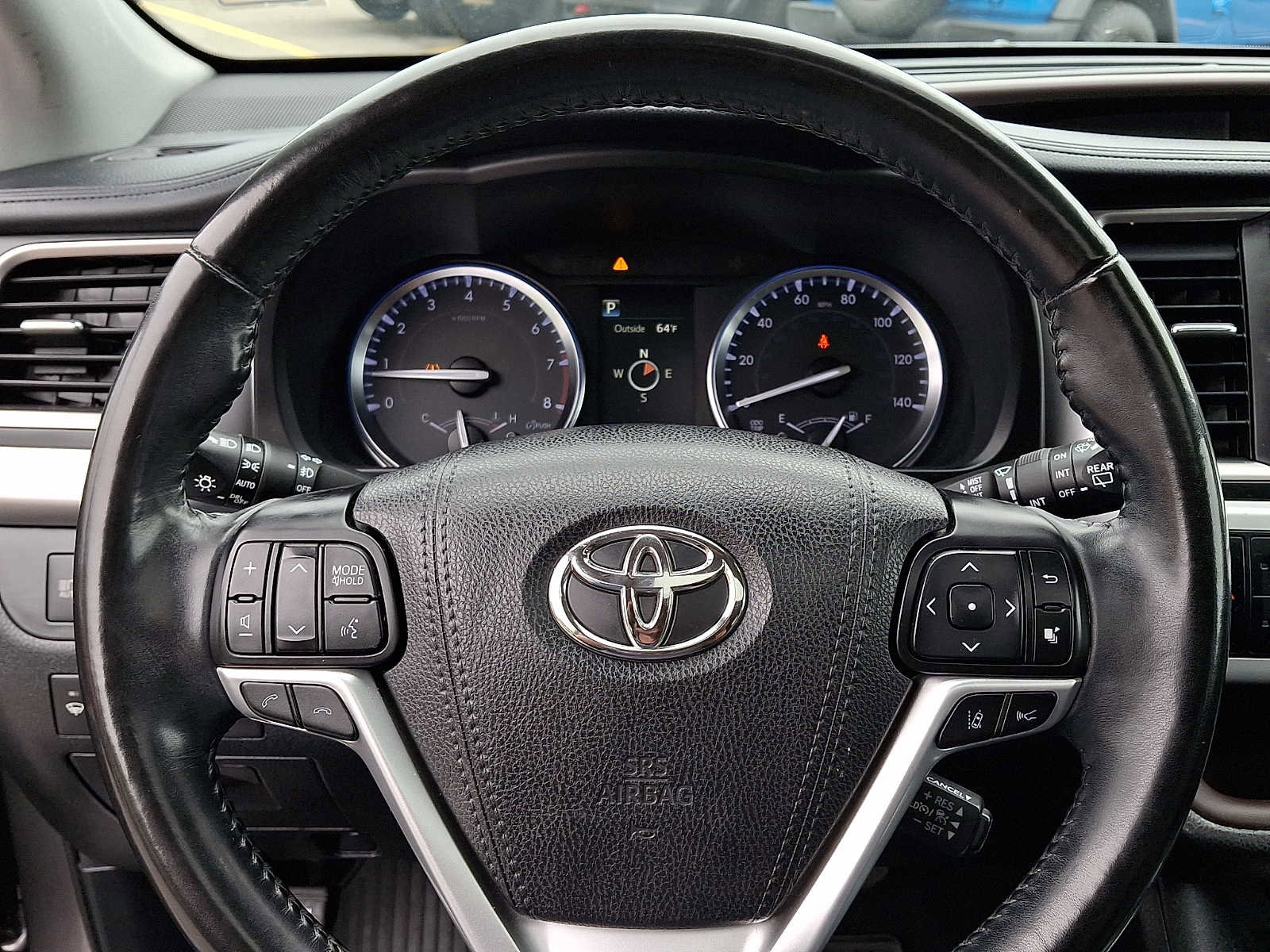 Used 2018 Toyota Highlander XLE AWD/4WD image 21
