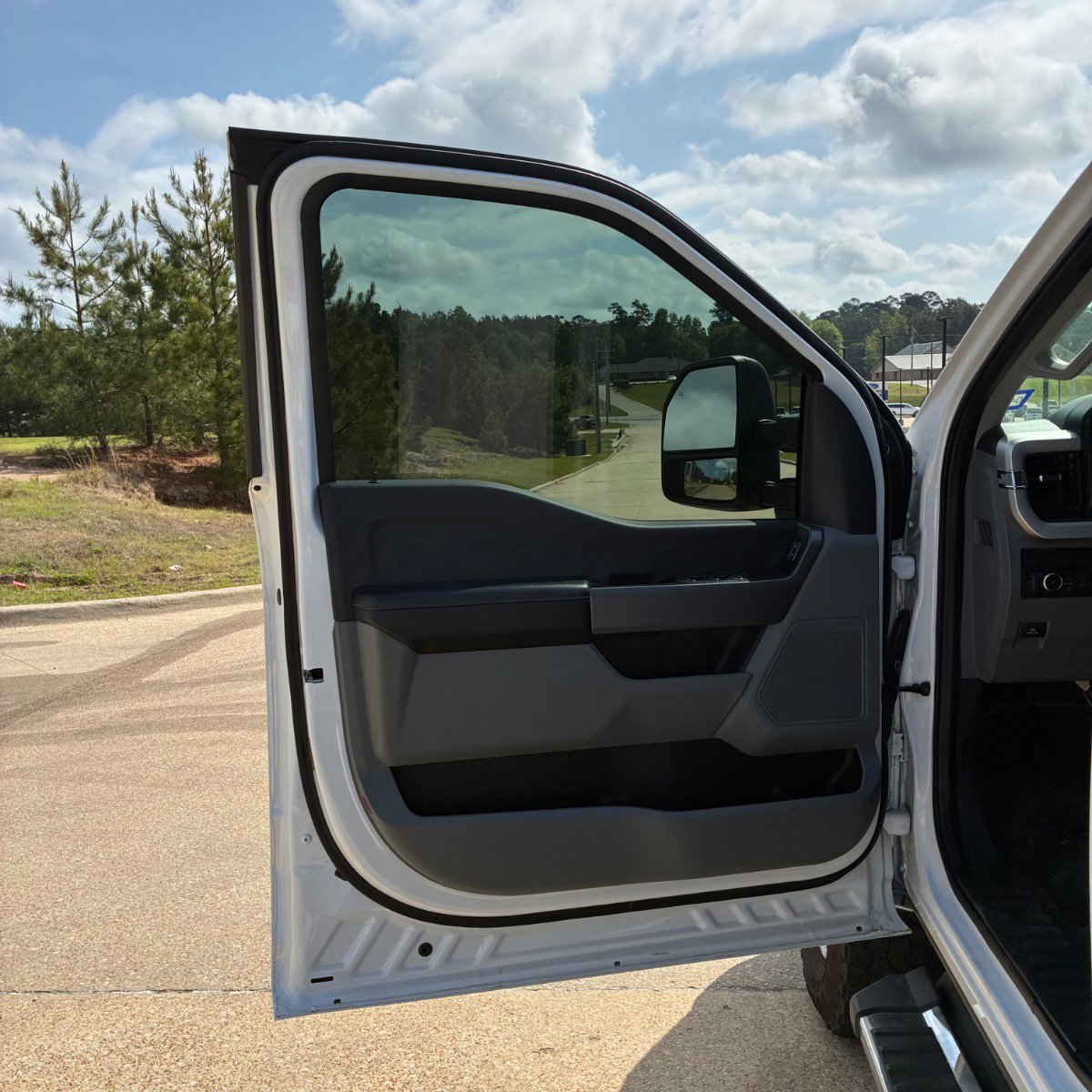 Used 2024 Ford F350 XLT AWD/4WD image 8