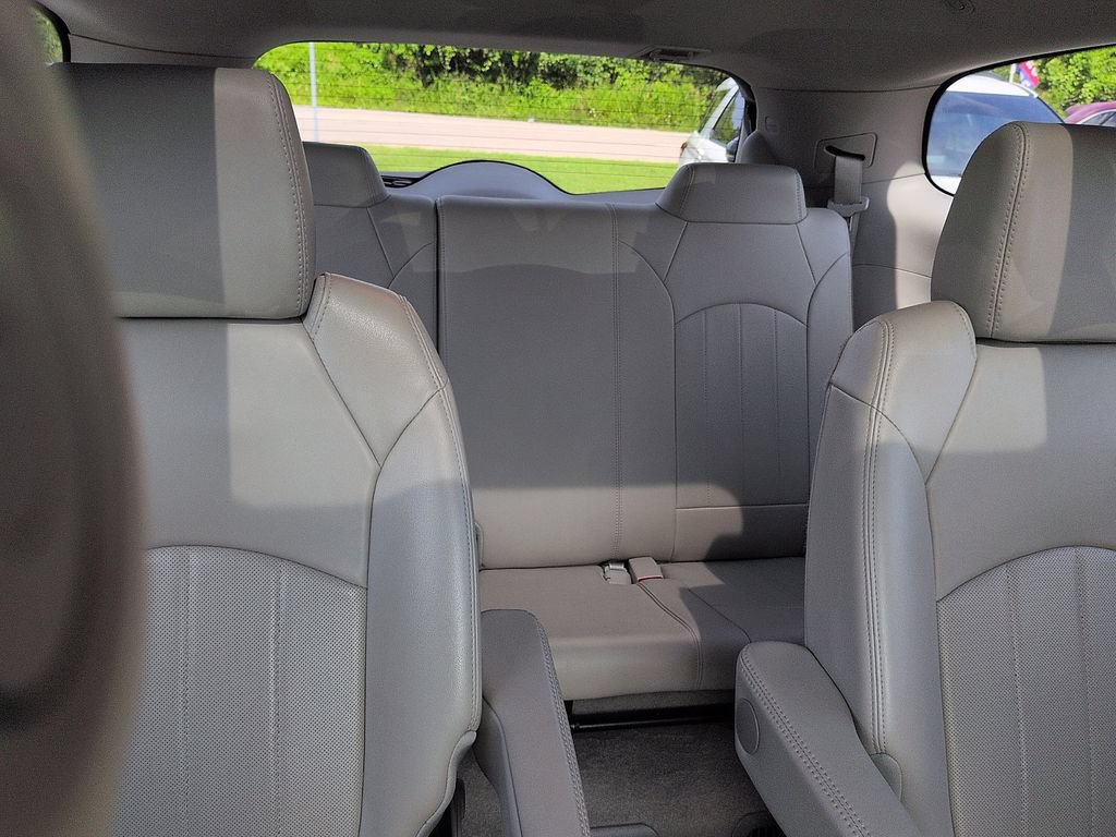 Used 2017 Buick Enclave Leather FWD image 8