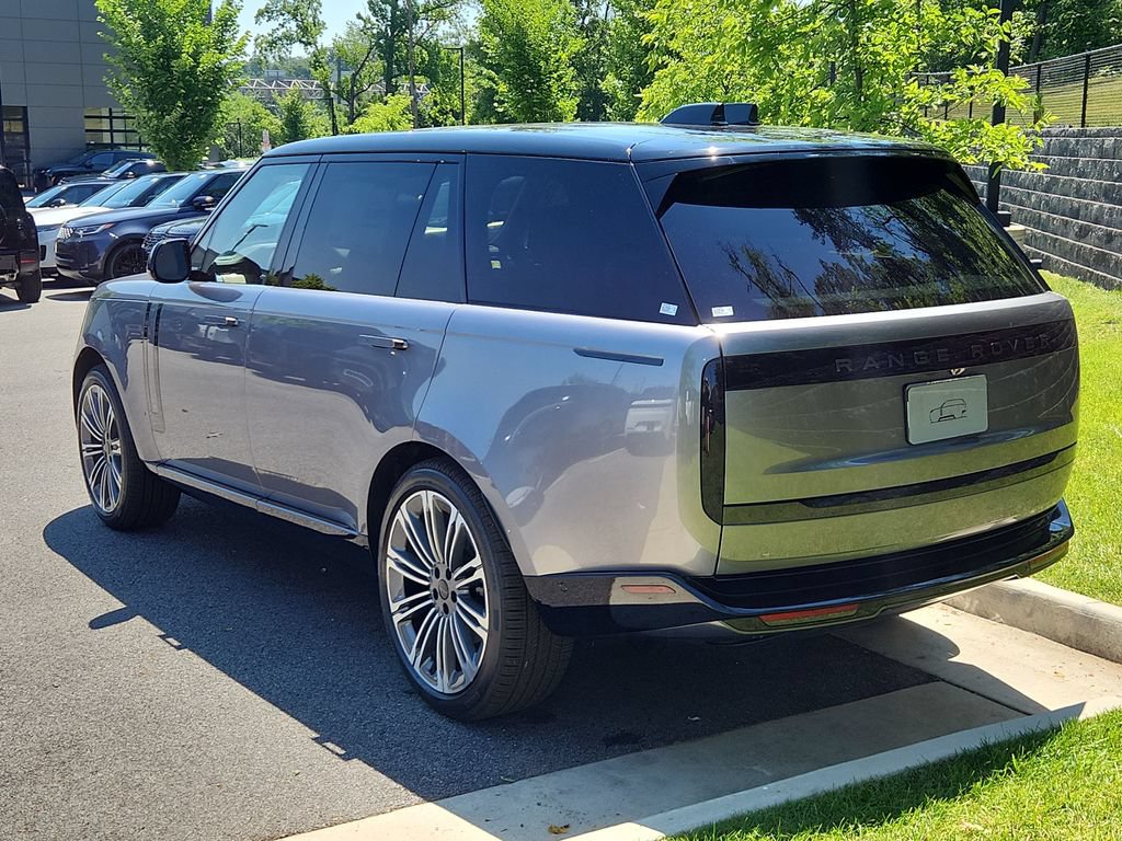 New 2026 Land Rover Range Rover Long Wheelbase SE AWD/4WD image 12