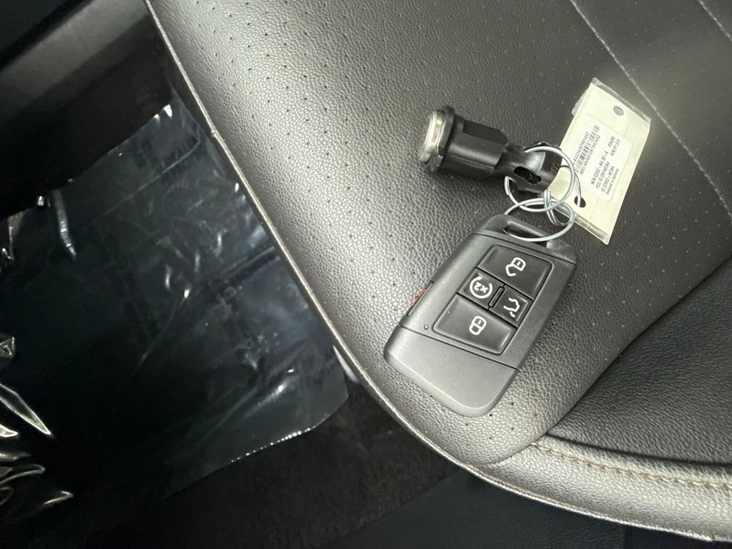 Used 2023 Volkswagen Jetta SE FWD image 23