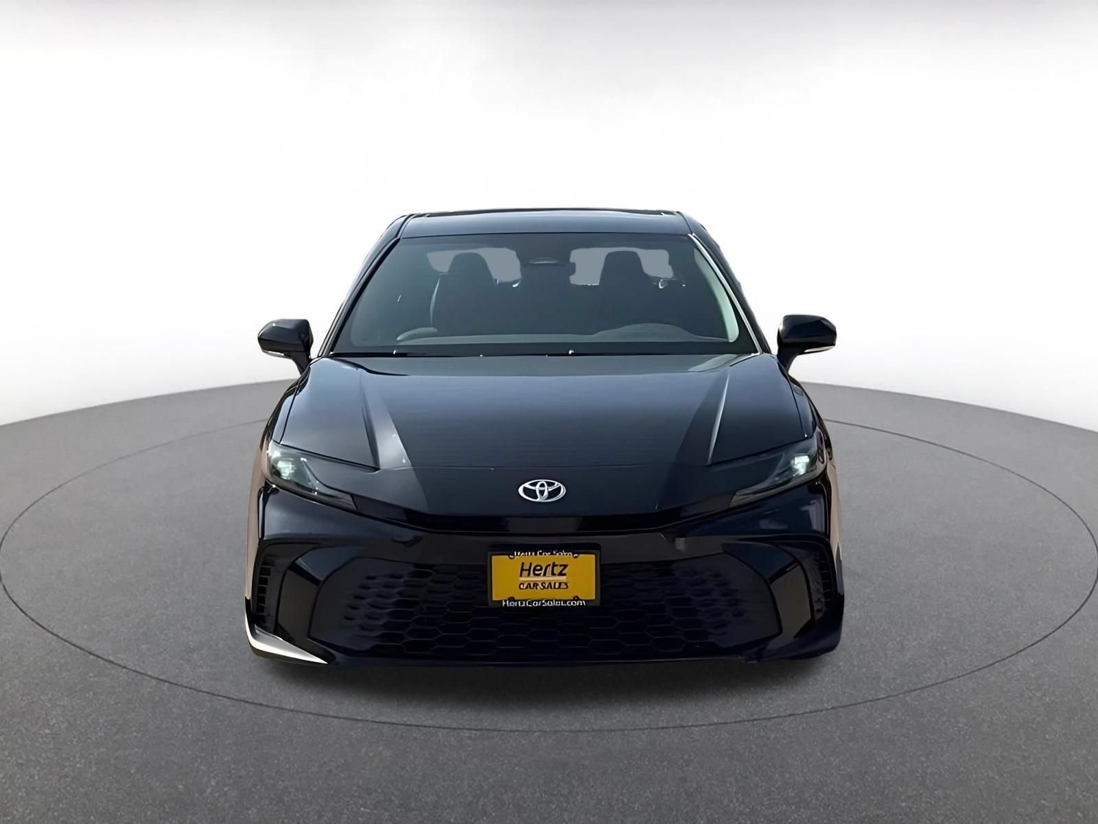 Used 2026 Toyota Camry SE FWD image 4