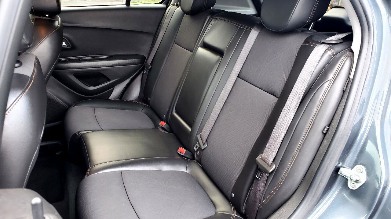 Used 2021 Chevrolet Trax LT image 17