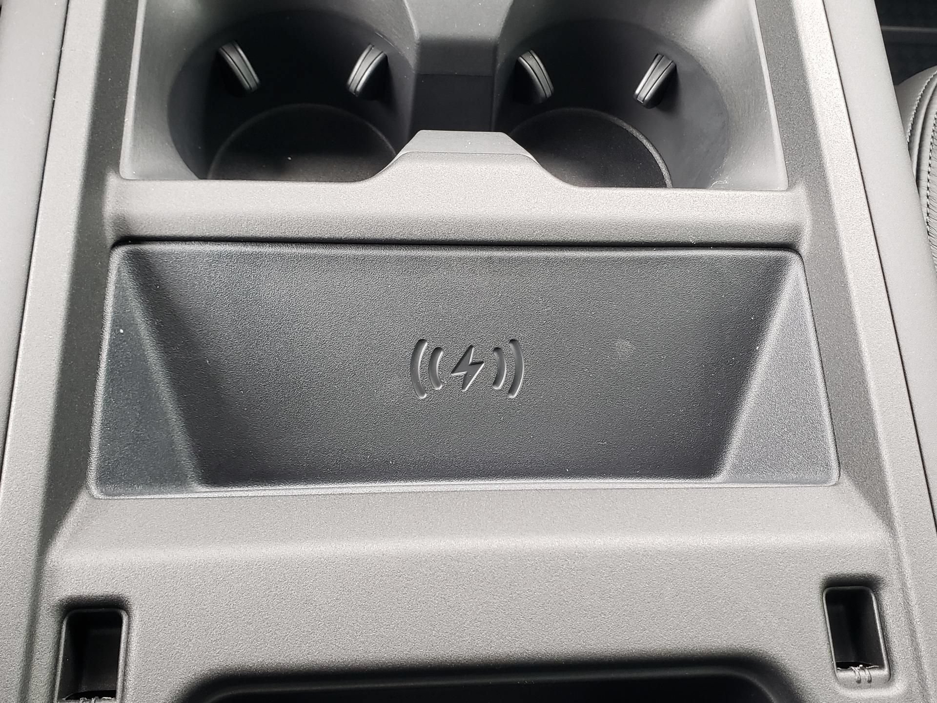 New 2026 Land Rover Defender 110 AWD/4WD image 22