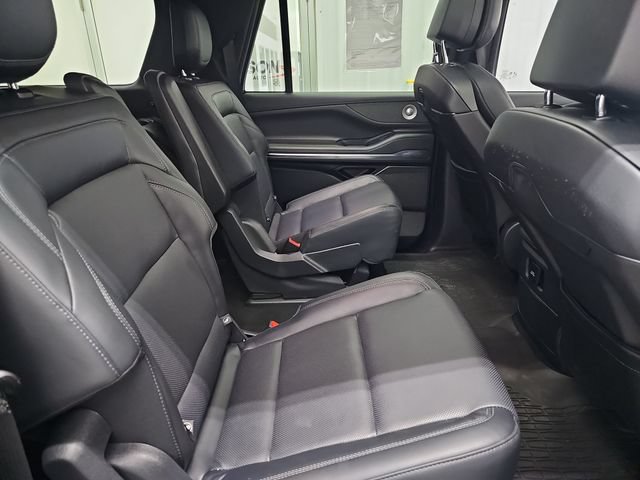 Used 2025 Lincoln Navigator L Reserve w/ Jet Appearance Package AWD/4WD image 33