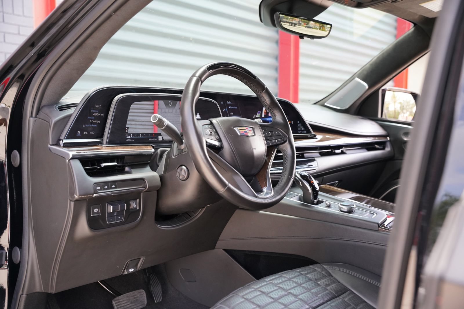 Used 2023 Cadillac Escalade Sport Platinum RWD image 17