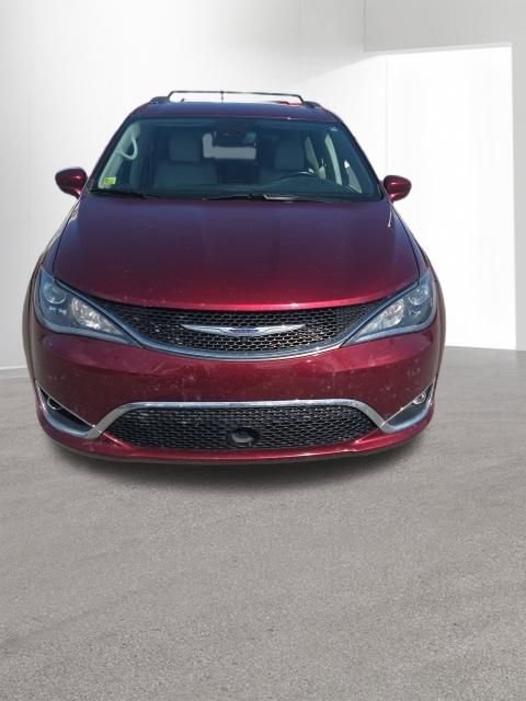 Used 2020 Chrysler Pacifica Touring-L Plus w/ Tire & Wheel Group image 2